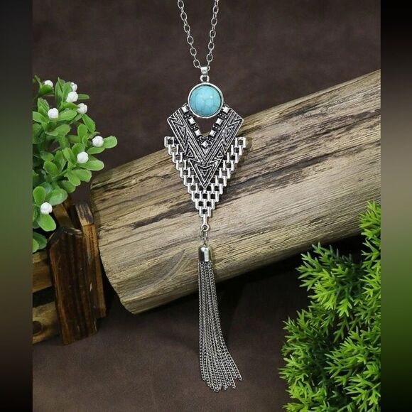 Turquoise Decor Geometric & Metal Tassel‎ Charm Necklace - Picture 3 of 13